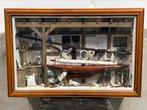 Prachtige diorama, kijkkast boot werkplaats, Ophalen, 1:35 tot 1:50, Nvt, Nvt