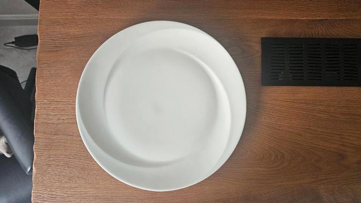 Wedgwood Solar Taartschaal Gebakschaal Taartbord 34 cm, Huis en Inrichting, Keuken | Servies, Zo goed als nieuw, Overige typen