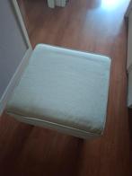 Beige hocker 52x52 met losse blauwe hoes, Huis en Inrichting, Banken | Voetenbanken en Poefen, Ophalen, Hout, Gebruikt, Modern