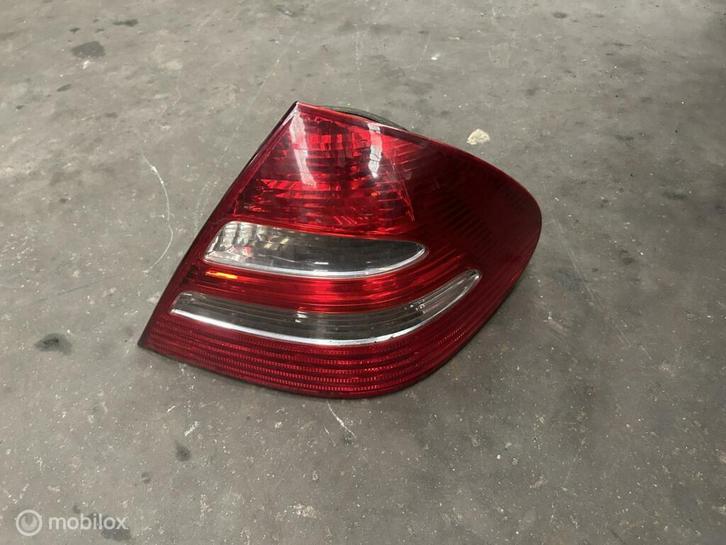 Achterlicht rechts Mercedes E-klasse W211 Elegance ('02-'09, Auto-onderdelen, Verlichting, Mercedes-Benz, Gebruikt, Ophalen of Verzenden