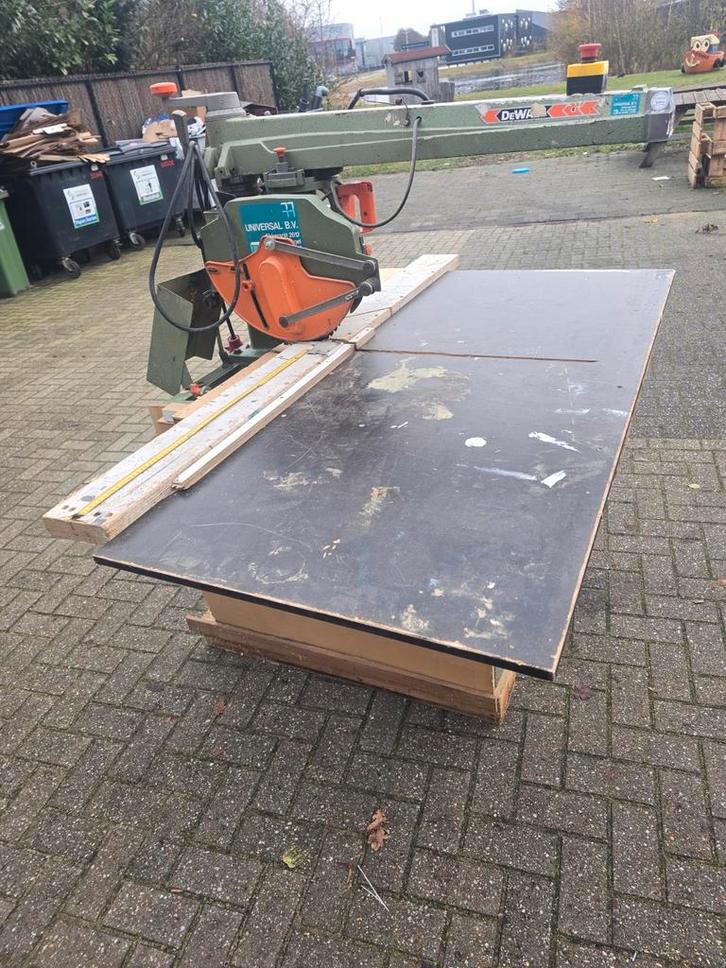 DeWalt Radiaalzaag - Krachtige Houtbewerking, Doe-het-zelf en Verbouw, Gereedschap | Zaagmachines, Gebruikt, Afkortzaag, 1200 watt of meer