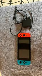 Nitendo switch (waterschade), Spelcomputers en Games, Spelcomputers | Nintendo Switch, Verzenden, Zo goed als nieuw, Met 2 controllers