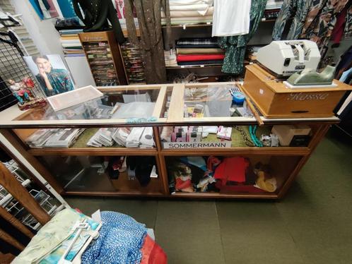 Winkeltoonbank te koop - winkelinrichting, Huis en Inrichting, Kasten | Overige, Gebruikt, Ophalen