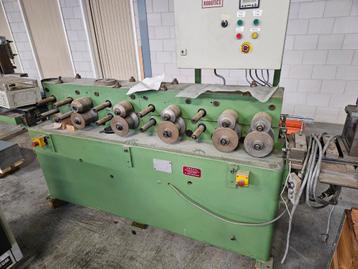 Profielwals voor metalen profielen – met rollen en besturing beschikbaar voor biedingen