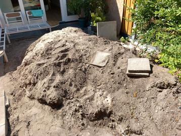 Gratis grond op te halen! beschikbaar voor biedingen