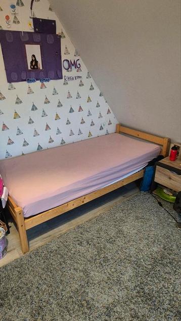 Houten Ledikant met Matras 90x200 beschikbaar voor biedingen