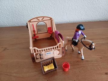 Playmobil Paardenbox met paard Safira   beschikbaar voor biedingen