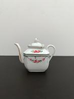 Oude Porseleinen Miniatuur Theepot, Ophalen of Verzenden