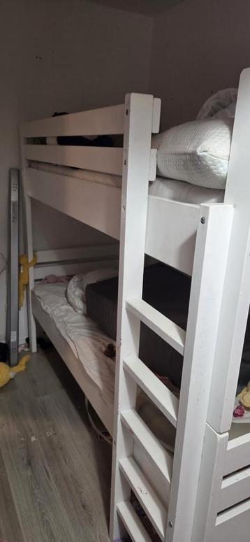 Stapelbed beschikbaar voor biedingen