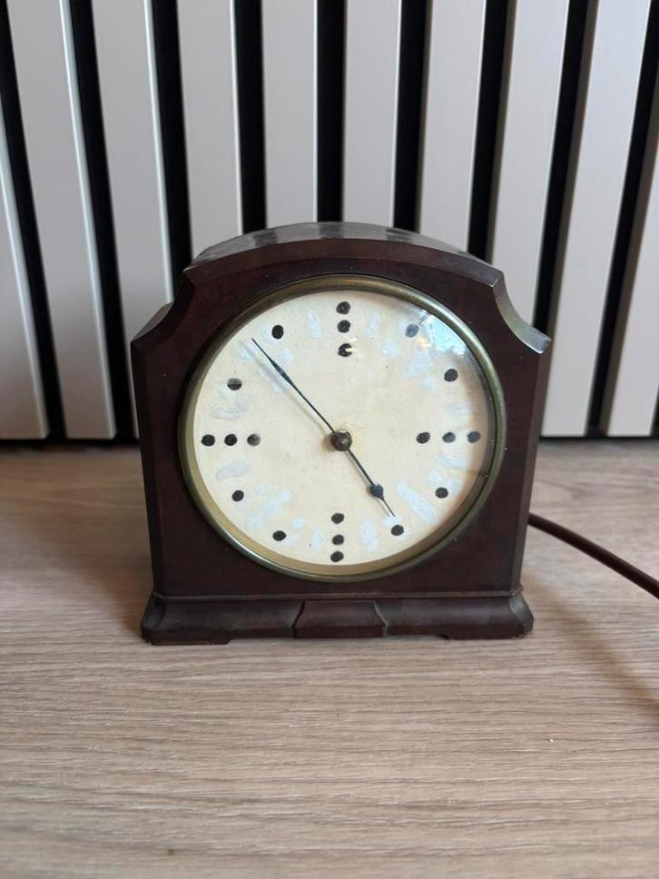 Vintage Smiths elektrische klok – handgeschilderd wijzerblad, Antiek en Kunst, Antiek | Klokken, Ophalen of Verzenden