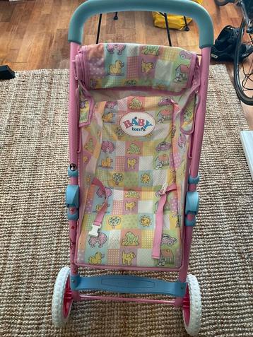 Baby Born wandelwagen opklapbaar in zgst. Mag weg voor €30.- beschikbaar voor biedingen