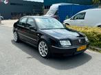 Volkswagen Bora 1.8 20V 110KW 2002 Zwart, Auto's, Volkswagen, Stof, 4 cilinders, Zwart, Origineel Nederlands