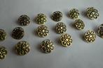 Uniek lot met 14 kleine en 2 grote retro knopen, Ophalen of Verzenden, Nieuw, Knoop of Knopen