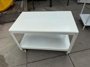 Ikea PS salontafel op wieltjes wit metaal beschikbaar voor biedingen