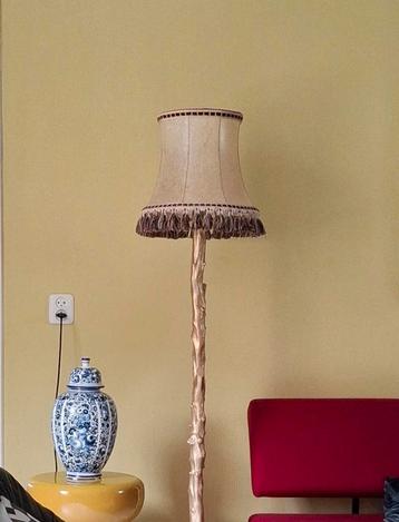 Vintage kitsch lampenkap beschikbaar voor biedingen