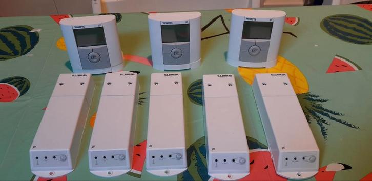 Verwarmingsinstallatie met thermostaten & infraroodpanelen, Doe-het-zelf en Verbouw, Thermostaten, Zo goed als nieuw, Slimme thermostaat