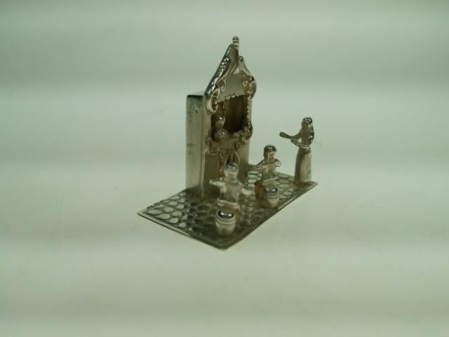 Zilveren miniatuur poppenkast Rotterdam ca. 1977, Verzenden, Zilver