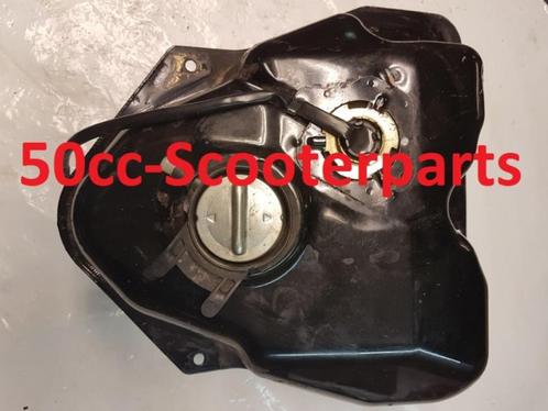 Benzintank Honda Chiocciola Nes 125 Gebruikt 16950-GS7-950, Motoren, Tuning en Styling, Ophalen of Verzenden