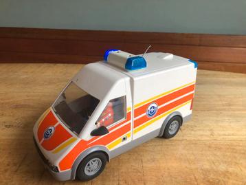 Ambulance - 5541 - PlaymoBeau beschikbaar voor biedingen