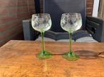 2x Vintage wijnglazen met gegraveerde druiven, Glas of Glazen, Verzenden, Overige stijlen, Glas