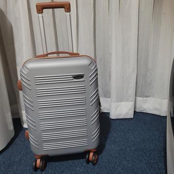 Koffer met wieltjes - Ideaal voor reizen! beschikbaar voor biedingen