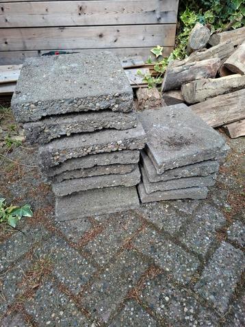 gratis  beschikbaar voor biedingen