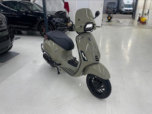 Custom Vespa Sprint I-Get 80cc, Fietsen en Brommers, Scooters | Vespa, Zo goed als nieuw, Overige modellen, Maximaal 45 km/u, Benzine