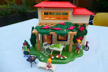 Playmobil Vakantiehuis + Camper + Salonmeubels beschikbaar voor biedingen