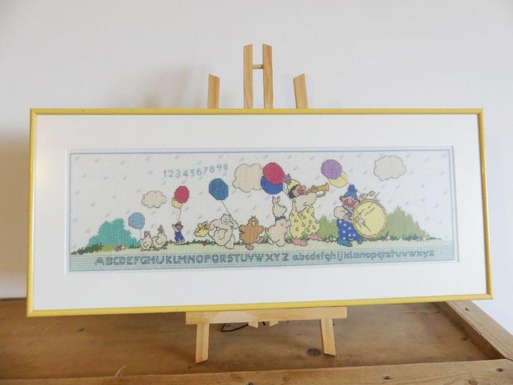 Woonaccessoire schilderij borduurwerk ABC Rie Cramer, Huis en Inrichting, Woonaccessoires | Schilderijen, Tekeningen en Foto's