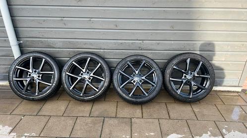 Peugeot 208 / “Monaco” 17 inch wb set incl zwarte velgen, Auto-onderdelen, Banden en Velgen, Velg(en), Winterbanden, 17 inch, 225 mm