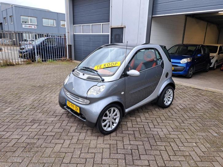 Smart 0.7 City Coupe 45KW AUT 2004 Grijs, Auto's, Smart, Bedrijf, ForTwo, ABS, Airbags, Airconditioning, Centrale vergrendeling