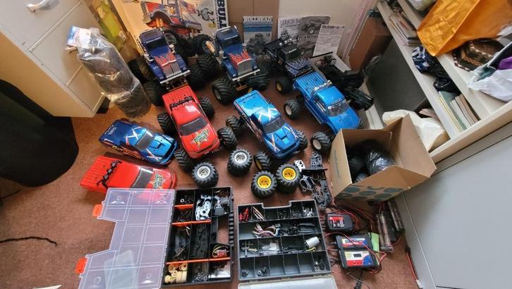 Hele verzameling Tamiya RC auto's, Hobby en Vrije tijd, Modelbouw | Radiografisch | Auto's, Gebruikt, Auto offroad, Elektro, Schaal 1:10
