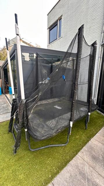 Salta trampoline gratis af te halen beschikbaar voor biedingen