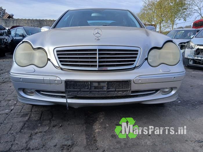 Voorbumper van een Mercedes C-Klasse, Auto-onderdelen, Carrosserie en Plaatwerk, Bumper, Mercedes-Benz, Gebruikt, 3 maanden garantie