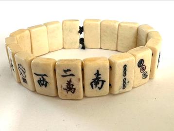 Vintage Chinees Majong armband van gekerft been beschikbaar voor biedingen