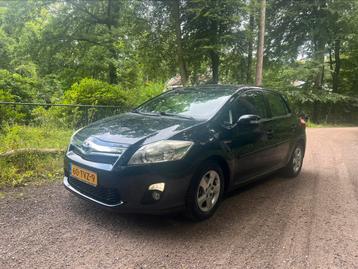 Toyota Auris 1.8 Full Hybrid 5DR CVT 2012 Grijs beschikbaar voor biedingen