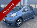 Toyota Aygo 1.0-12V Aspiration Green / 5Drs, Voorwielaandrijving, Metallic lak, 68 pk, Origineel Nederlands