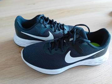 Nike running heren maat 40 slechts éénmaal gedragen beschikbaar voor biedingen