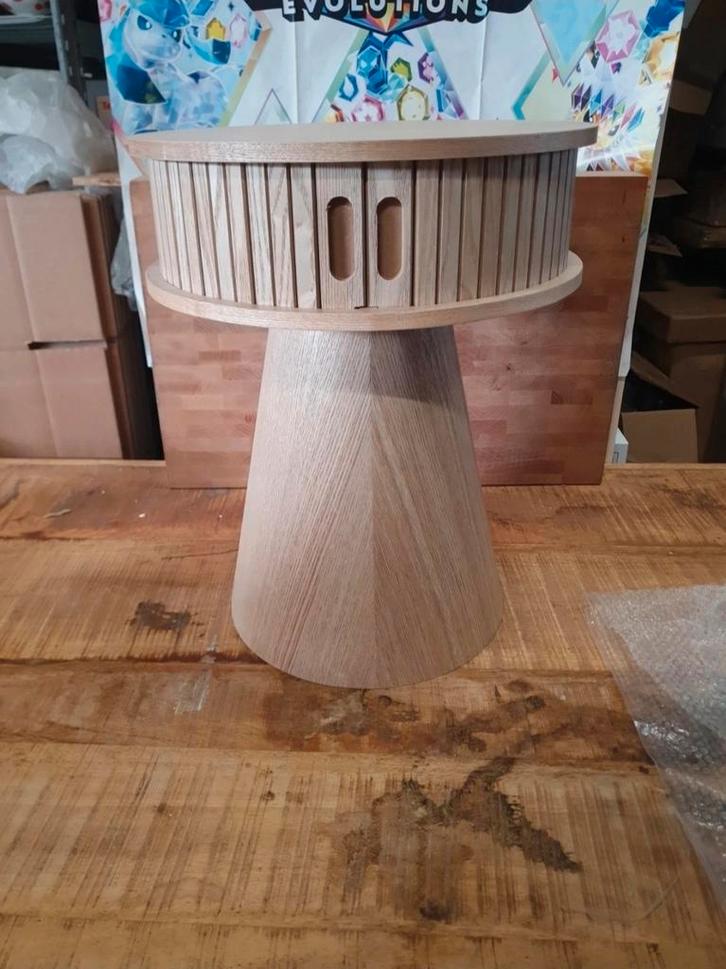 Woood Karri Nachtkastje, Huis en Inrichting, Slaapkamer | Nachtkastjes, Zo goed als nieuw, Minder dan 45 cm, Ophalen of Verzenden