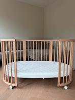 Stokke Sleepi + uitbreiding + materas + beschermer + mesh, Ophalen, Zo goed als nieuw