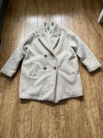Ecru winterjas maat 42/44 beschikbaar voor biedingen