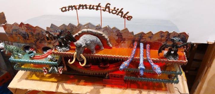 Kermis model " Mammuthöhle " 1:87 - Attractie, Hobby en Vrije tijd, Modelbouw | Auto's en Voertuigen, Zo goed als nieuw, Overige typen