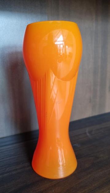 Art Deco vaas, oranje beschikbaar voor biedingen