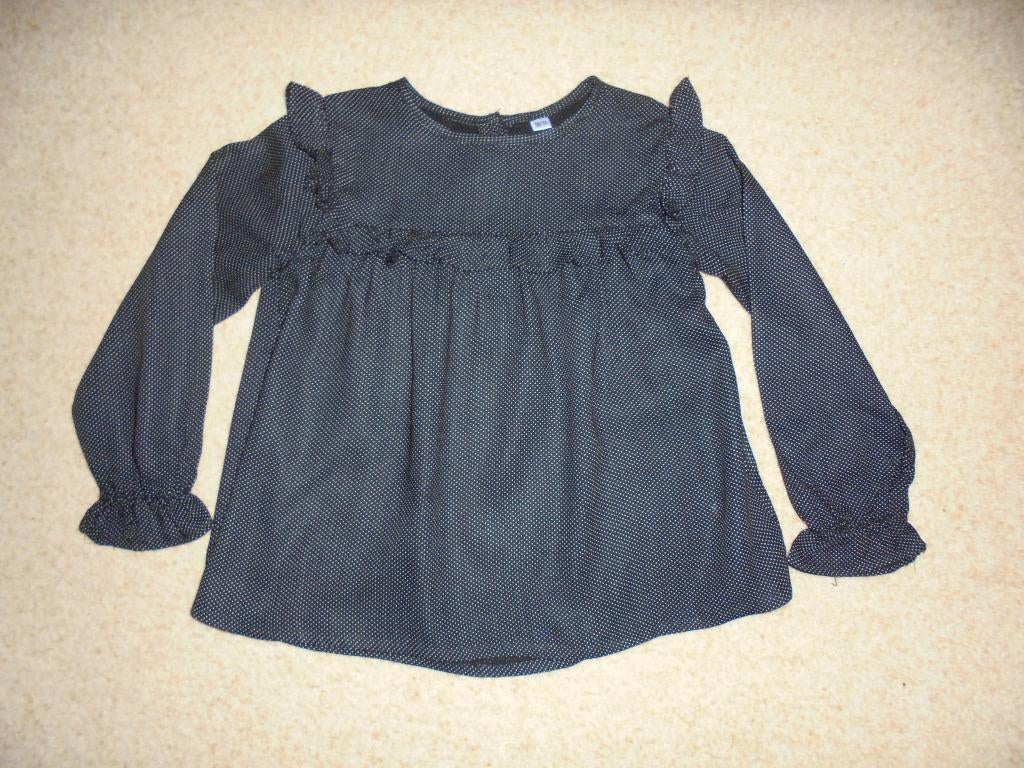 Zwart shirt met witte stippen, Kinderen en Baby's, Kinderkleding | Maat 98, Zeeman, Meisje, Ophalen of Verzenden, Zo goed als nieuw