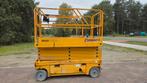 Haulotte compact 12 , schaar hoogwerker, Zakelijke goederen, Machines en Bouw | Liften, Steigers en Ladders, Ophalen