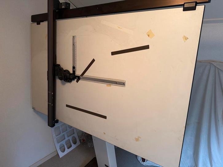 Professionele Tekentafel, Doe-het-zelf en Verbouw, Tekentafels, Gebruikt, 130 tot 150 cm, Ophalen