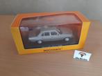 Mercedes Benz W123 1982 zilver-metallic van Maxichamps 1:43, Hobby en Vrije tijd, Modelauto's | 1:43, Nieuw, Overige merken, Ophalen of Verzenden