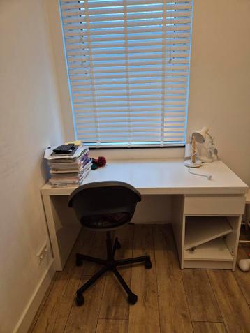 IKEA Malm Bureau + Stoel - Wit - afbeelding 1