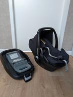 Maxi Cosi Pebble met familyfix (Isofix), Ophalen of Verzenden, Zo goed als nieuw, Isofix, 0 t/m 13 kg