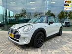 Mini Cooper 1.5 First Born Edition, NAP, Navi, Panoramadak,, Voorwielaandrijving, 136 pk, Gebruikt, 4 stoelen
